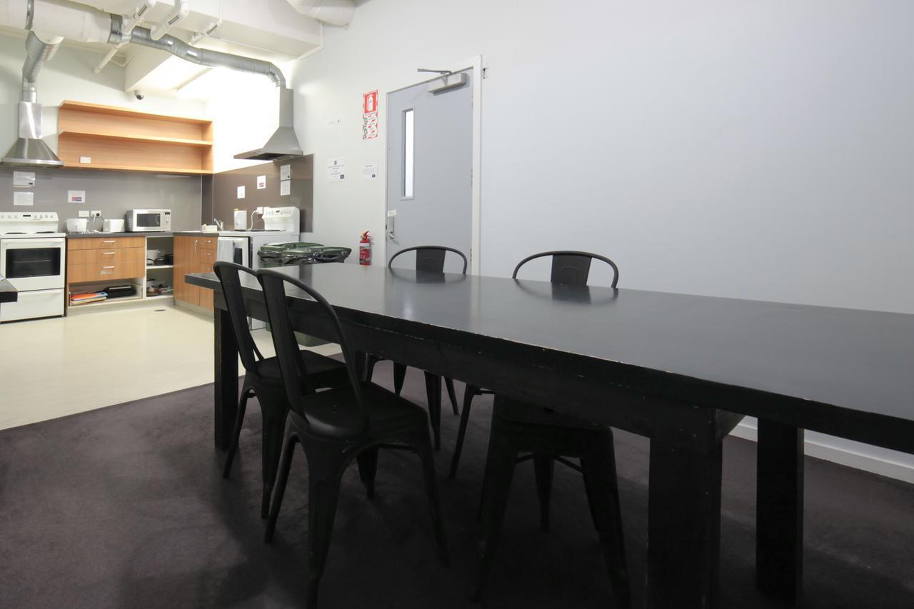 Laneway Backpackers Pansiyon Wellington Dış mekan fotoğraf