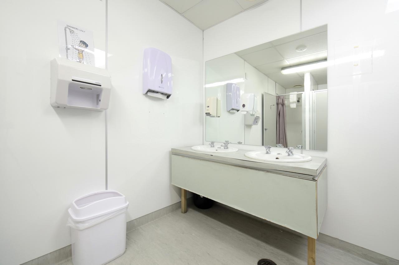 Laneway Backpackers Pansiyon Wellington Dış mekan fotoğraf